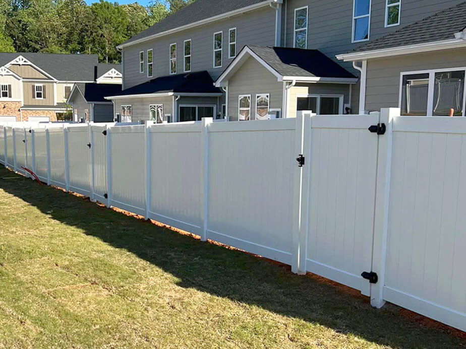 Residential Vinyl Fence Company In Charlotte Metro Area