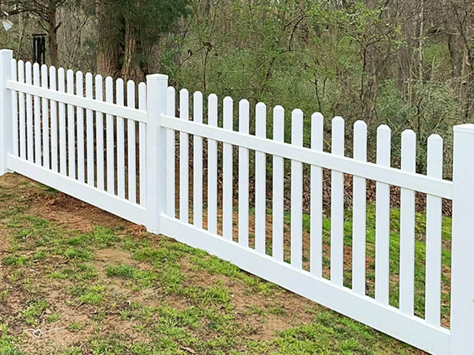 Vinyl decorative fencing in Mooresville North Carolina